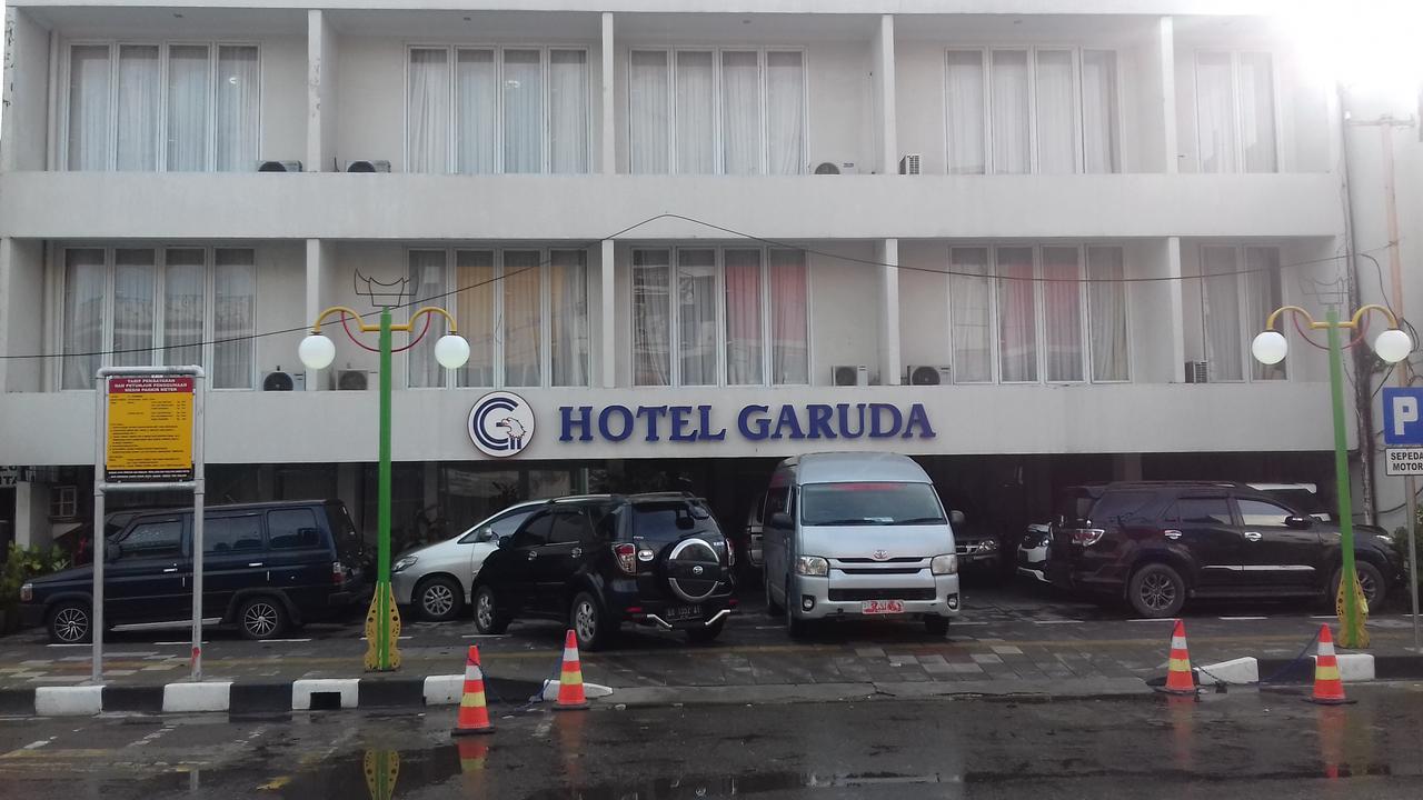 פדאנג Hotel Garuda Syariah מראה חיצוני תמונה